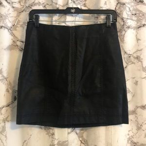 Women’s size 4 Black faux leather mimi skirt